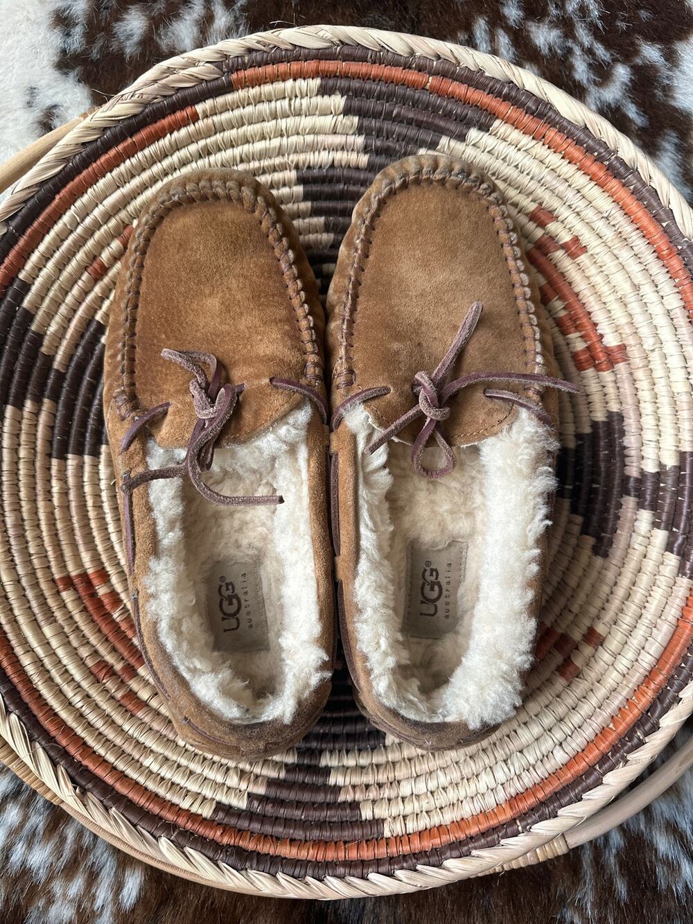 UGG Dakota moccasin slippers suede shearling size 7